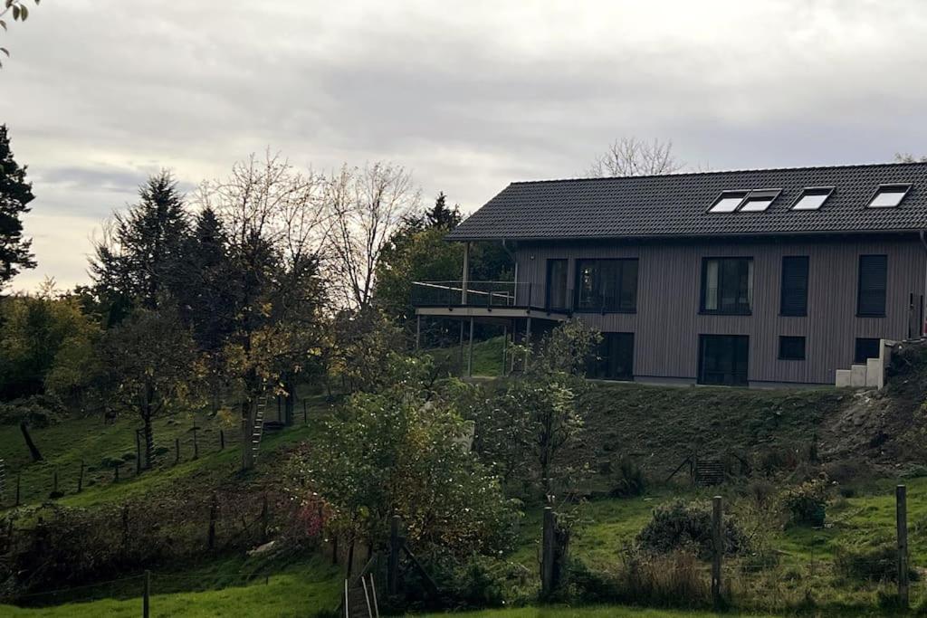 The Forest Retreat- Luxurioese Ferienwohnung Mit Privater Sauna Wermelskirchen Exterior foto